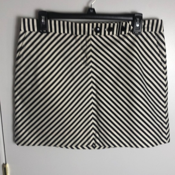 J Crew black and cream stripe mini skirt - Picture 1 of 4